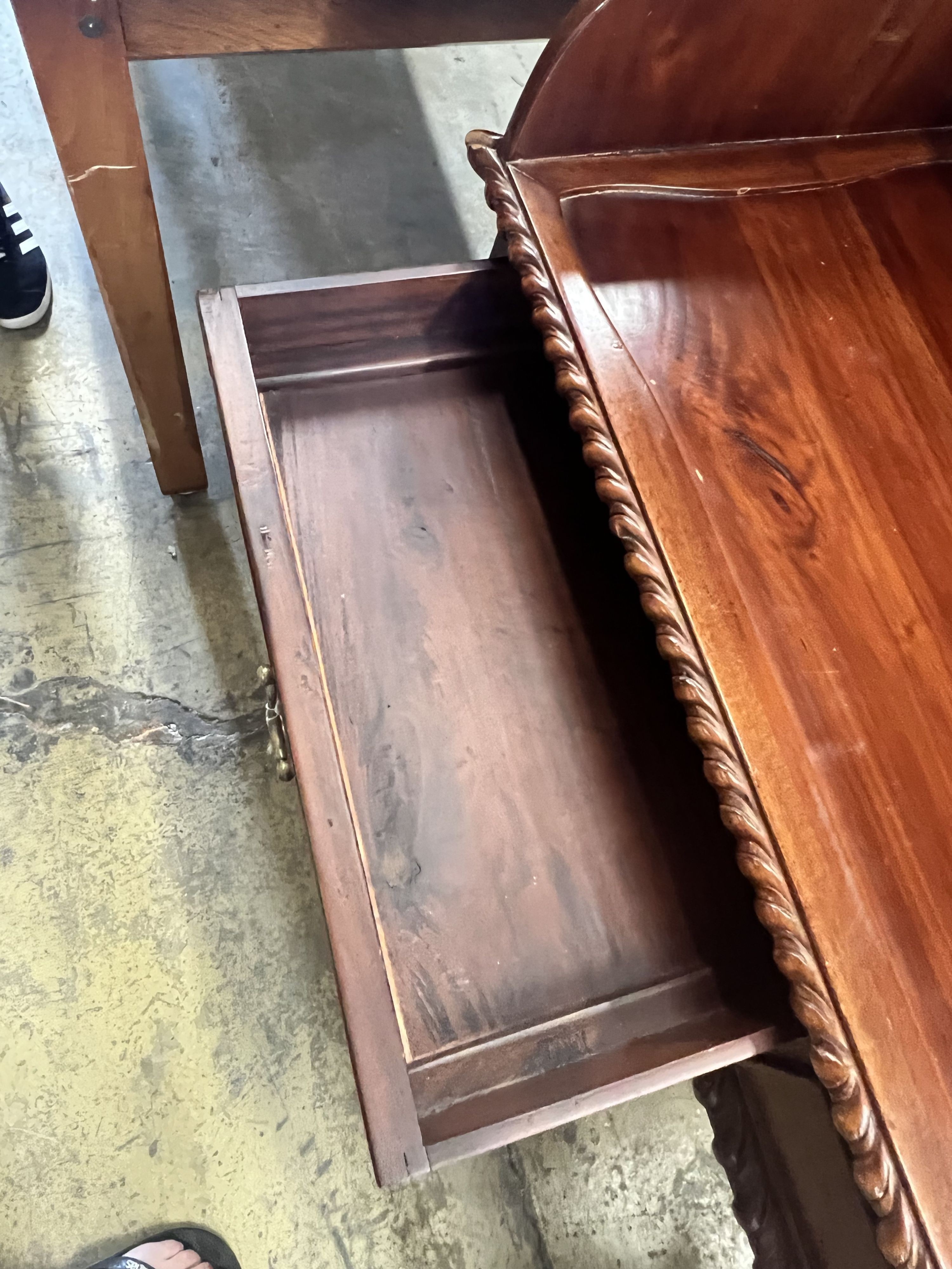 A reproduction George III style mahogany desk, width 103cm depth 60cm height 104cm